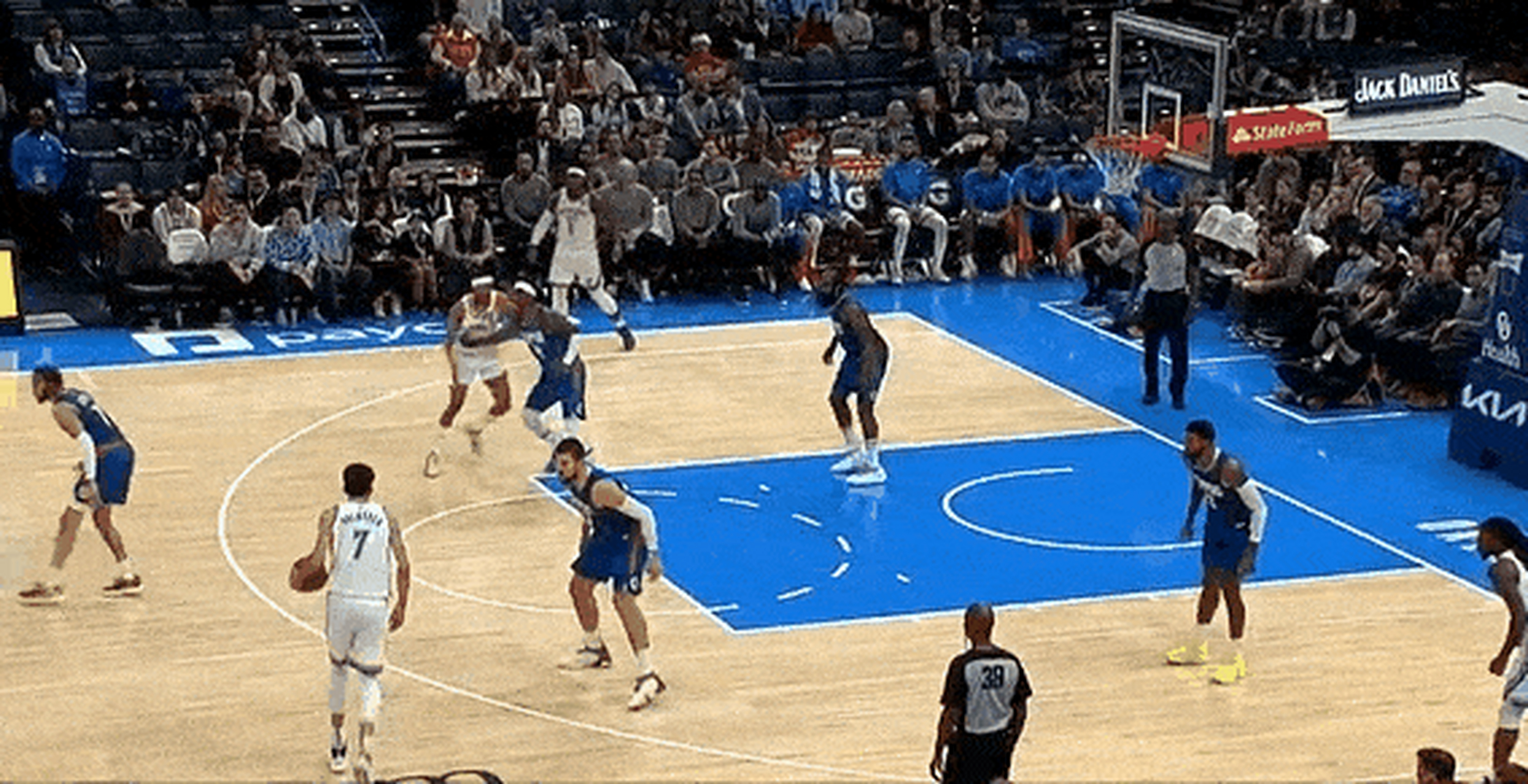 关于NBA选手技惊四座，超级扣篮惊艳球迷的信息